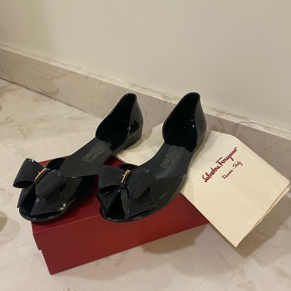 Gorgeous Ferragamo Open-Toed Jelly Shoes. Excellent Condition! Size 9